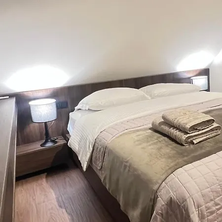 Cleopatra Center Luxury E2 Maisonette Apartament