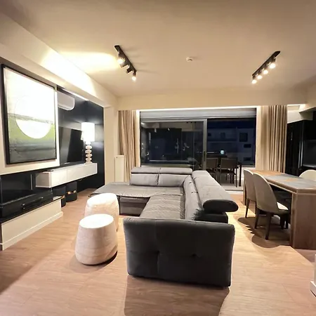 Cleopatra Center Luxury E2 Maisonette Apartament